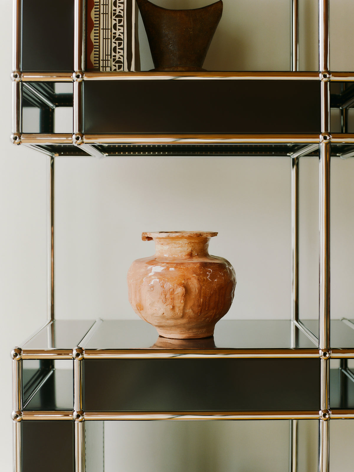 NKYINKYIM Bookshelf – Armando Cabral